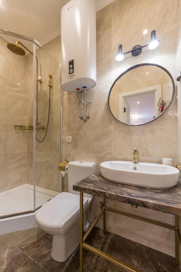 Design Apartment On Mykhailivskyi Ln. 4 Киев Экстерьер фото