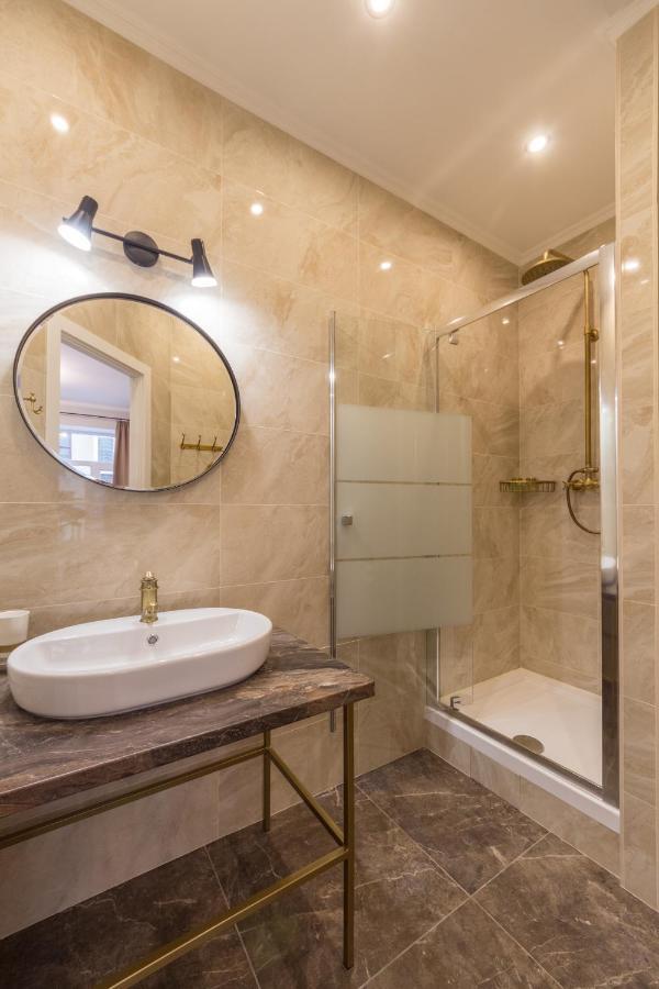 Design Apartment On Mykhailivskyi Ln. 4 Киев Экстерьер фото