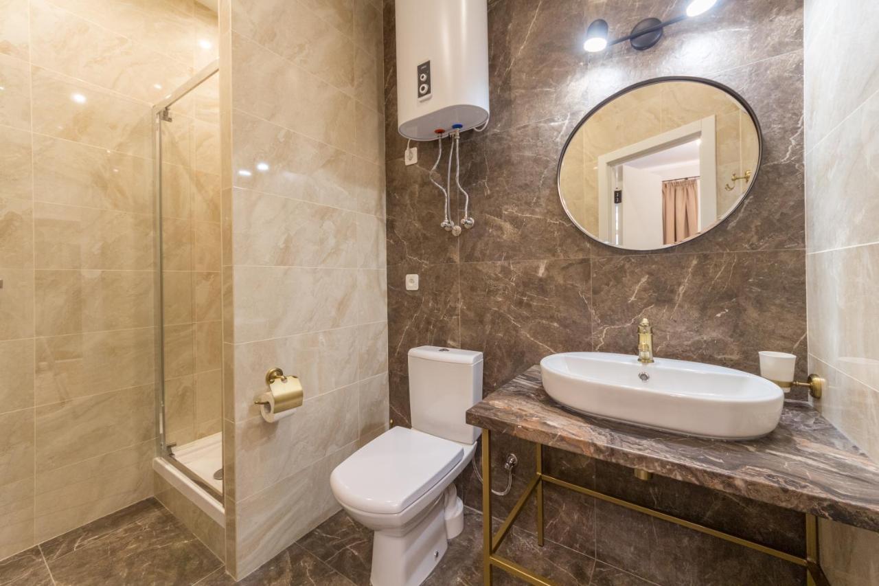 Design Apartment On Mykhailivskyi Ln. 4 Киев Экстерьер фото