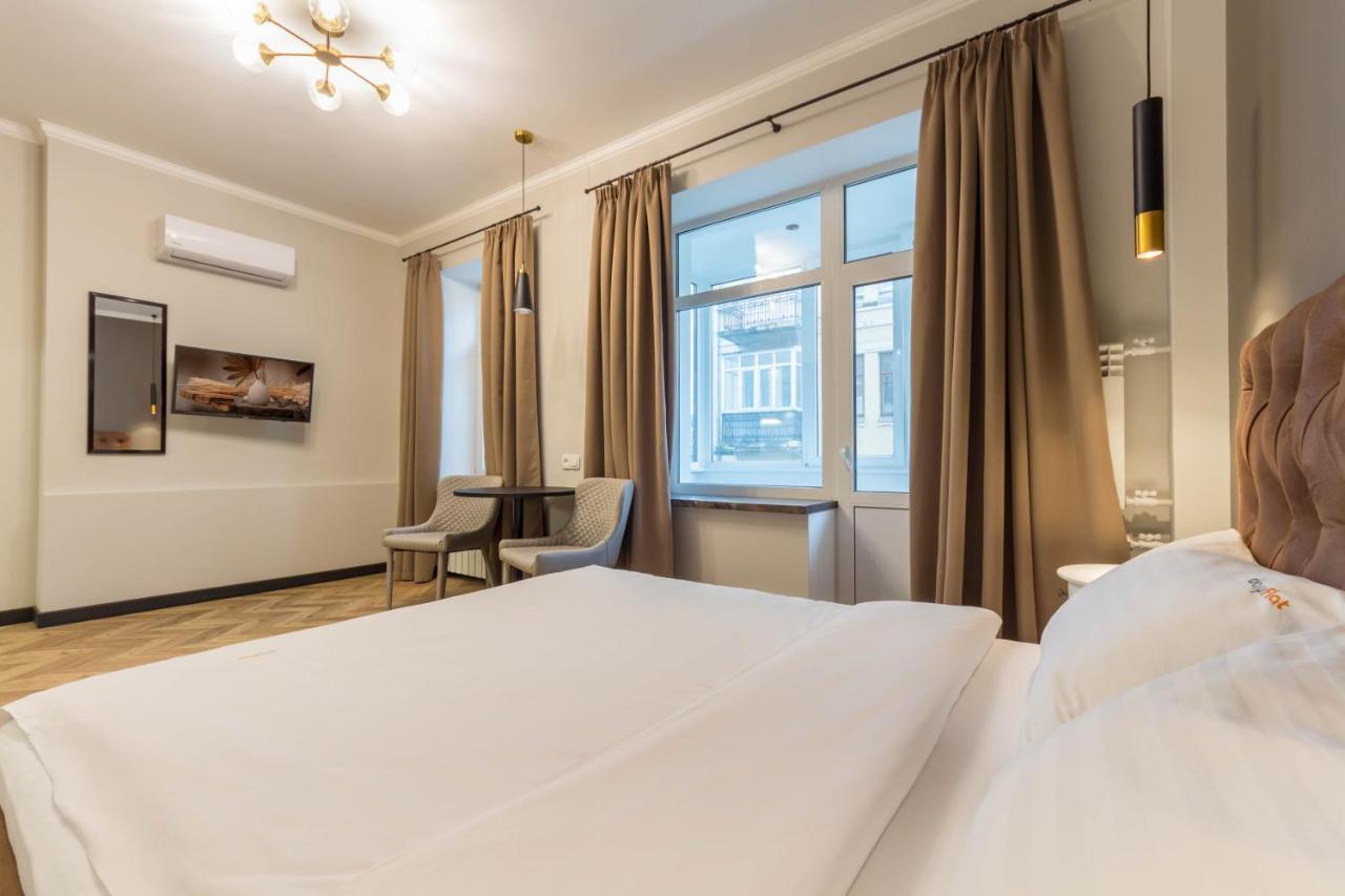 Design Apartment On Mykhailivskyi Ln. 4 Киев Экстерьер фото
